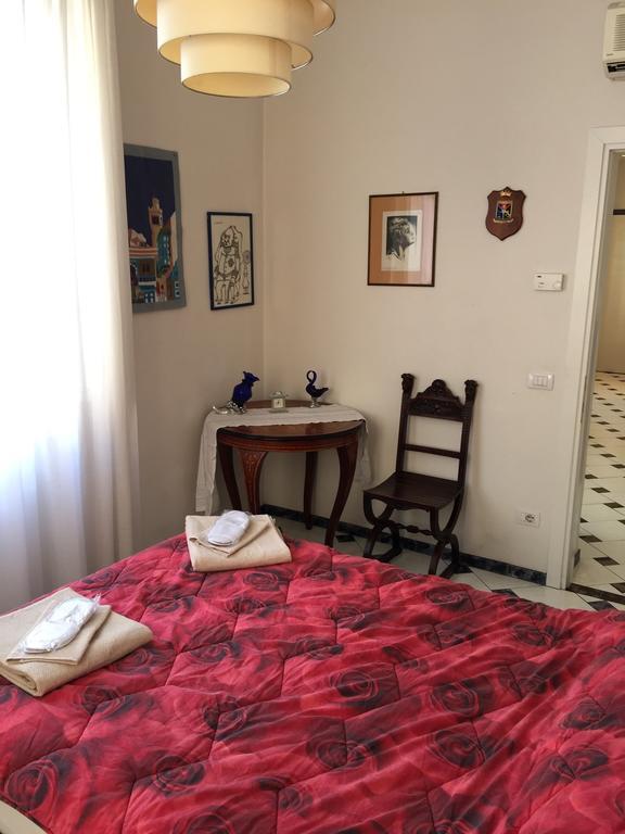 Appartamento Piazza San Marco フィレンツェ 部屋 写真